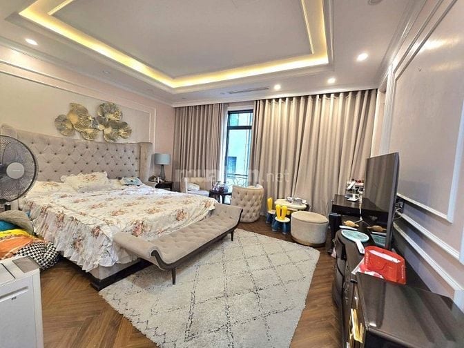 Siêu hiếm Ba Đình. Mặt phố 80m2, 6 tầng thang máy, 2 mặt ô tô tránh