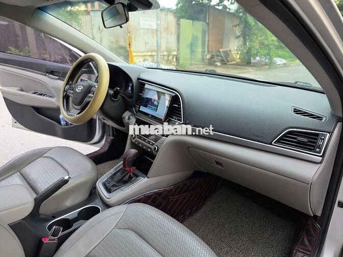 Hyundai Elantra 2016 1.6 AT xe đẹp bản đủ