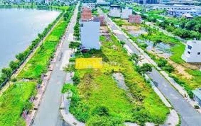 105m2 Đất mặt tiền đường xe hơi 16m - KDC Tên Lửa 2