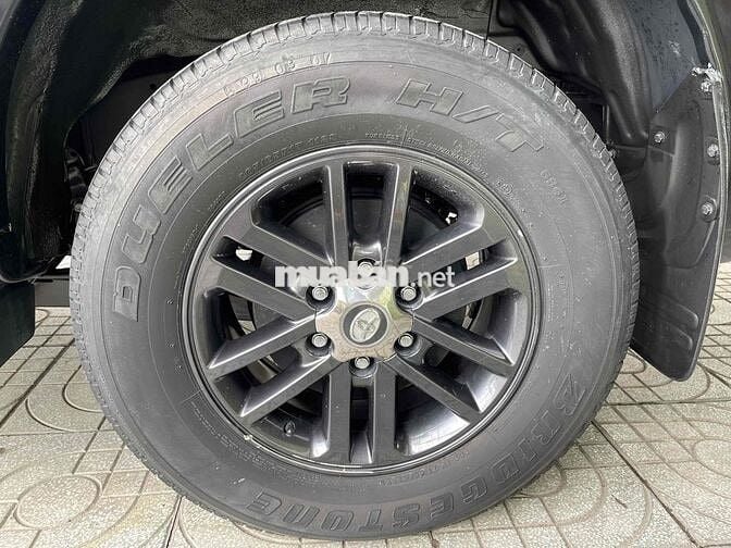 Toyota Fortuner 2014 2.7V 4x4 AT - 104000 km
