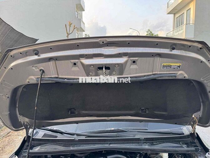 Toyota Innova 2019 2.0G - 102000 km