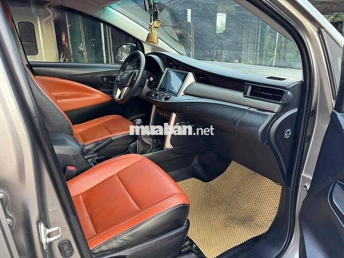 Toyota Innova 2019 2.0G - 102000 km