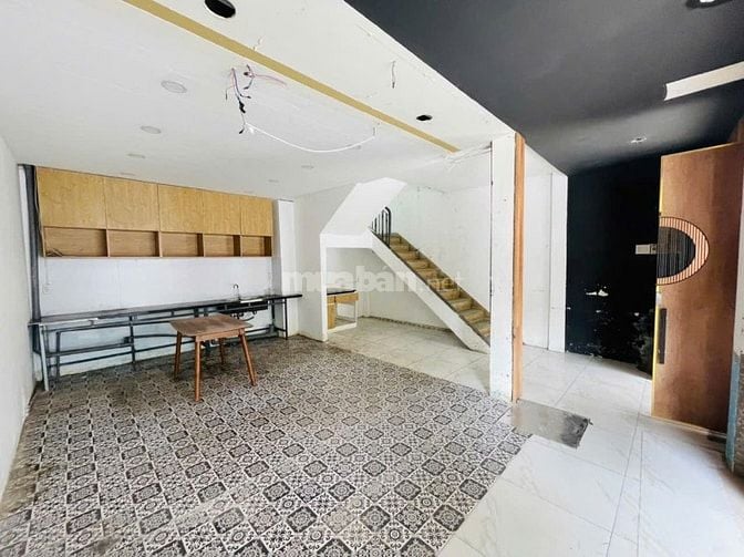  Mặt Tiền Hoàng Hoa Thám Ngang 7m 2 Tầng Gần chợ cây Quéo- trường THPT