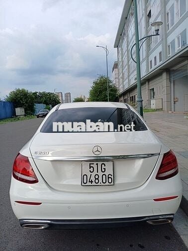 Xe E class lành, ko hề hư vặt, 1 người chạy từ đầu