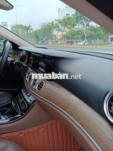 Xe E class lành, ko hề hư vặt, 1 người chạy từ đầu