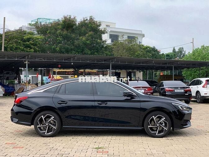 xe gia đình MG MG5 2023 luxury full hãng 16000 km