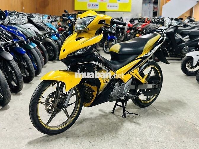 XE MÁYTHANH TÙNG_EXCITER 135 CÔN TAY MÀU VÀNG ĐEN
