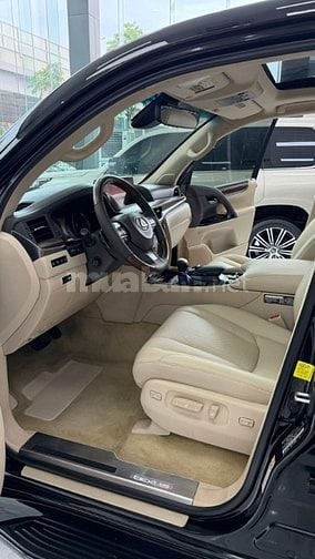 Bán Lexus LX570 nhập Mỹ sản xuất 2016, 1 chủ từ mới, biển Hà Nội.