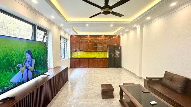 🏠 THẠCH BÀN – LÔ GÓC ĐẸP – NHÀ 6 TẦNG THANG MÁY – GARA Ô TÔ – GẦN HỒ 