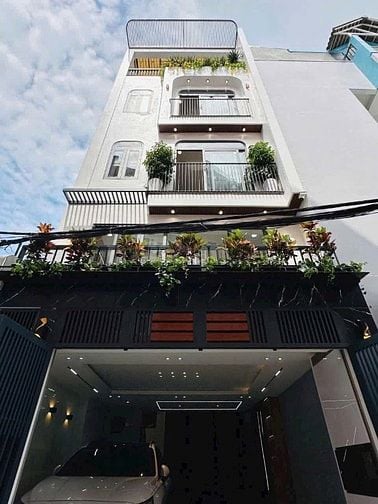  CHỈ 3,75 TỶ CÓ NGAY NHÀ ĐẸP GÂN NGAY VÒNG XOAY HÀNG XANH, SÁT Q1