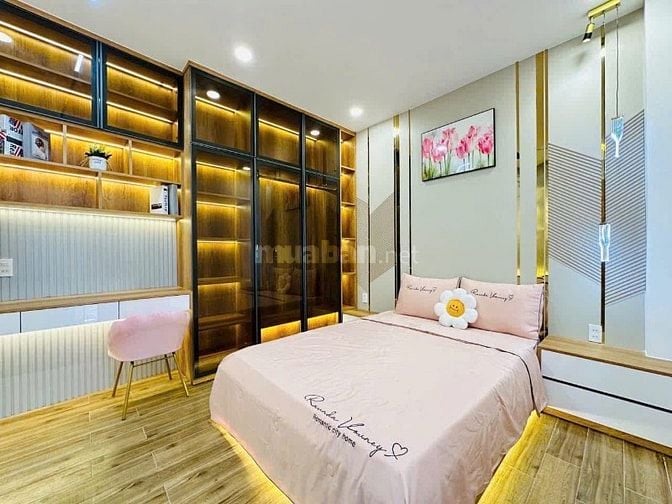  CHỈ 3,75 TỶ CÓ NGAY NHÀ ĐẸP GÂN NGAY VÒNG XOAY HÀNG XANH, SÁT Q1