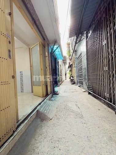 4,18tỷ Nhà DBT cách mt 3 căn , vị trí đẹp SHR 1 lầu nhà tiện sữa  