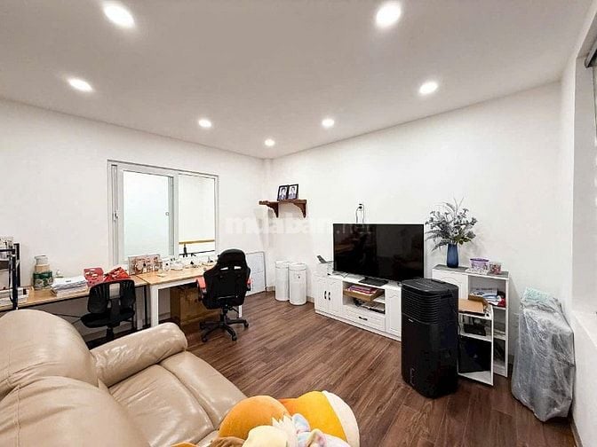 CHỦ GIẢM SÂU, CHDV HÒA HƯNG QUẬN 10, 6TỶ890 dòng tiền 30tr/tháng, SHR