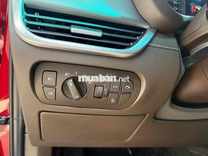 VinFast Lux SA2.0 2020 Plus 2.0 AT - 55000 km
