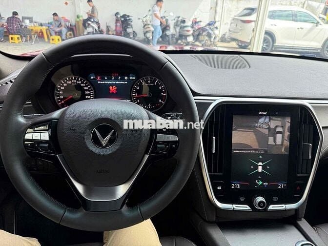 VinFast Lux SA2.0 2020 Plus 2.0 AT - 55000 km