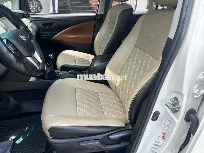Toyota Innova 2019 2.0E - 93000 km
