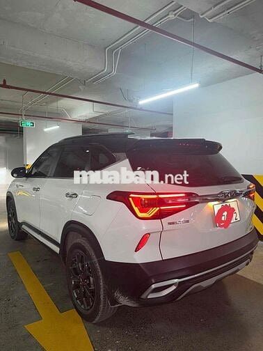 Kia Seltos 2022 Premium 1.4 AT - 66999 km