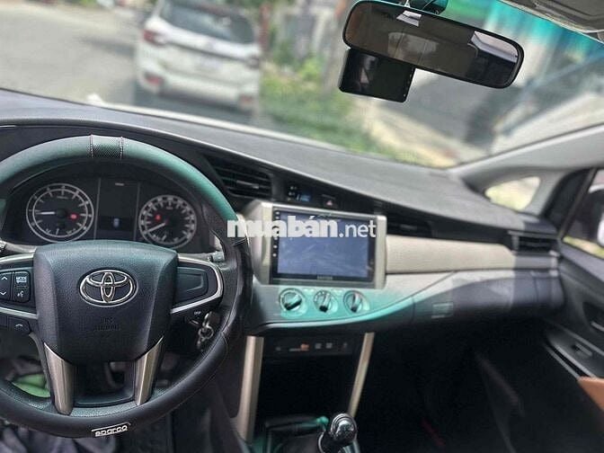 Toyota Innova 2019 2.0E - 93000 km