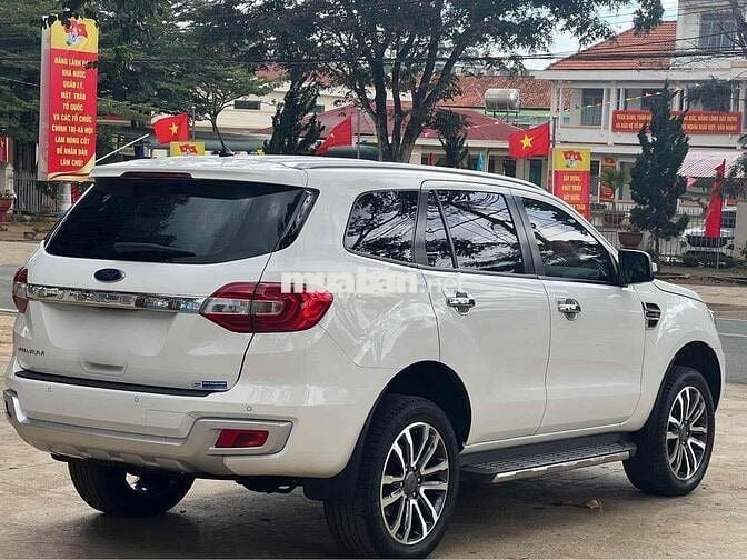 Ford Everest 2019 Titanium 2.0L AT 4x2 - 128000 km