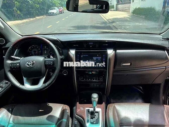 Toyota Fortuner 2018 2.7V 4x2 AT - 95000 km