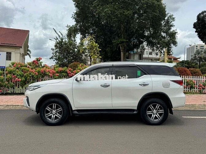Toyota Fortuner 2017 2.4G 4x2 - 97000 km