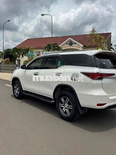 Toyota Fortuner 2017 2.4G 4x2 - 97000 km