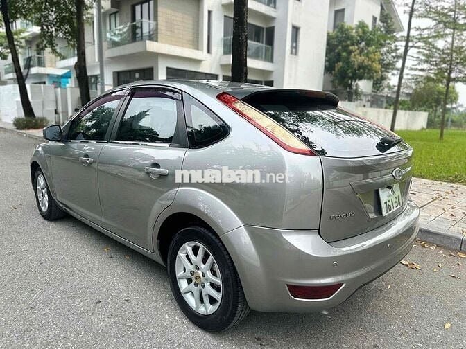 Ford Focus 2011 1.8 AT - 150000 km