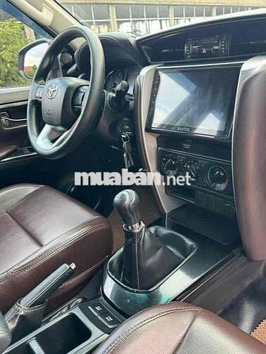 Toyota Fortuner 2017 2.4G 4x2 MT - 97000 km