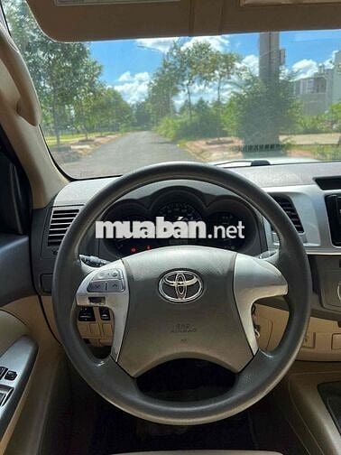 Toyota Hilux 2013 2.5E - 145000 km