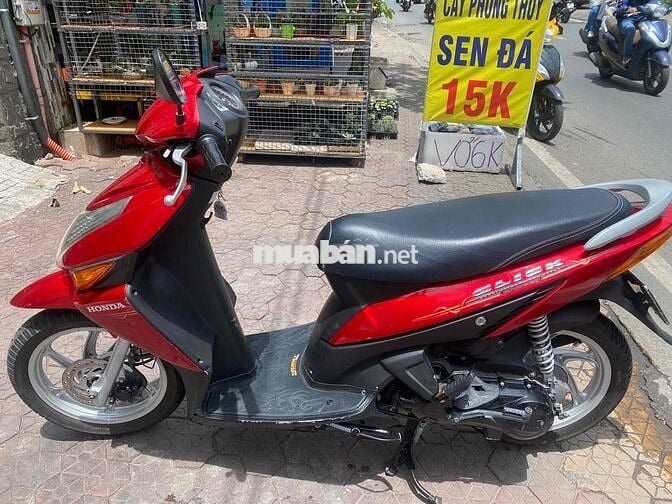 Xe Click đỏ mâm 6 cây