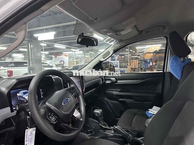 Ford Ranger XLS 2024, bảo hành 2027, vay 75%