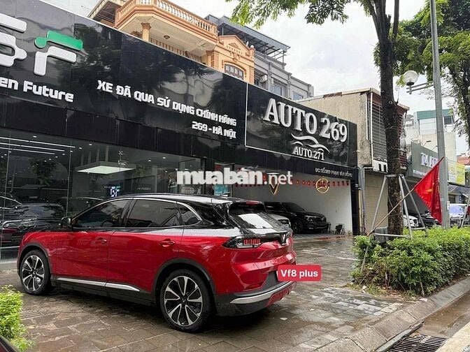 VinFast VF8 2024 Lux Plus (Kèm pin) - 4000 km