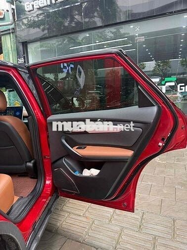 VinFast VF8 2024 Lux Plus (Kèm pin) - 4000 km