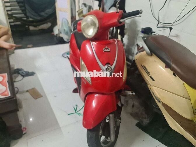 Xe máy SYM AtilA màu đỏ