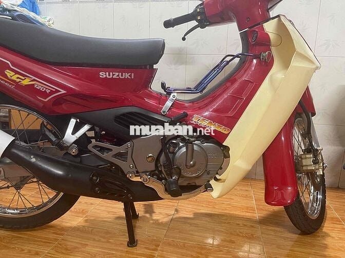 xe đẹp mới leng keng,mua về đổ xăng lăng bánh.