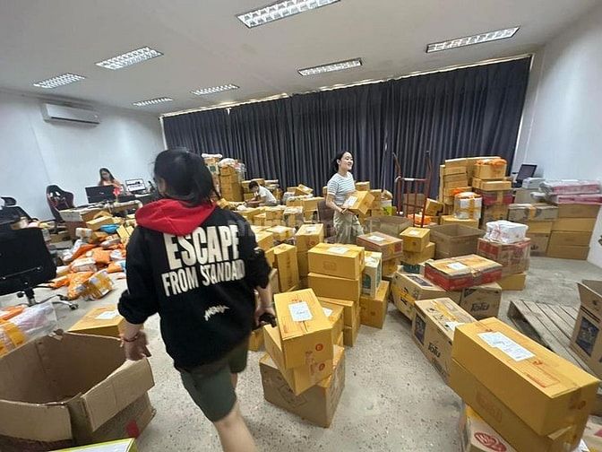 CẦN TUYỂN GẤP NHÂN VIÊN LÀM VIỆC TRỰC TIẾP TẠI QUẬN 7