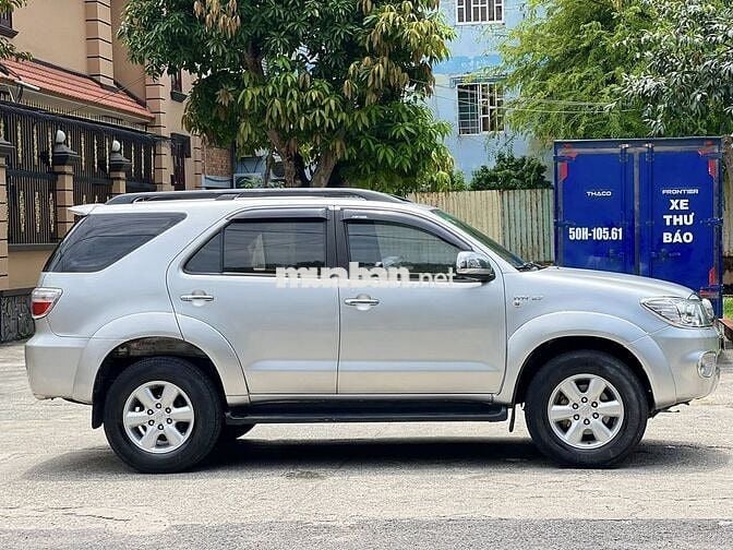 Toyota Fortuner 2012 2.7V 4x4 AT - 91000 km