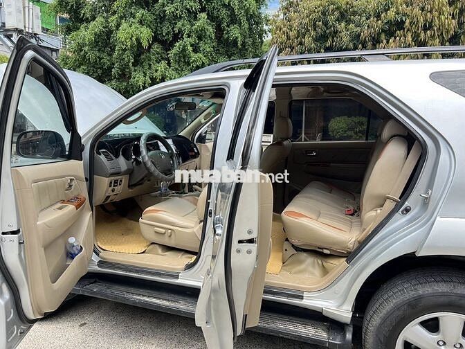 Toyota Fortuner 2012 2.7V 4x4 AT - 91000 km