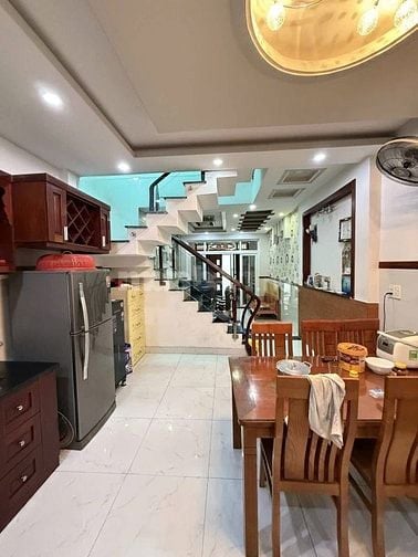 Nhà Hoàng Diệu đang có sẵn hd thuê 16tr cần bán trong tháng này đây!!!