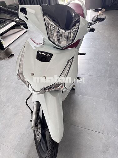 xe Wave 125i nhập thái 2024 trắng đỏ