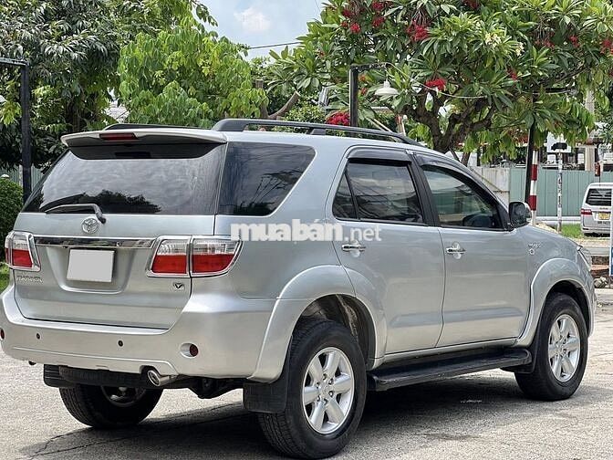 Toyota Fortuner 2012 2.7V 4x4 AT - 91000 km