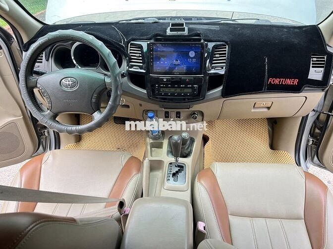 Toyota Fortuner 2012 2.7V 4x4 AT - 91000 km