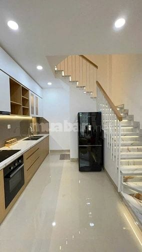 Lạc Long Quân - rẻ nhất KV Q11, 2Tỷ850, dt 57m2 2 Lầu rộng rãi, SHR.