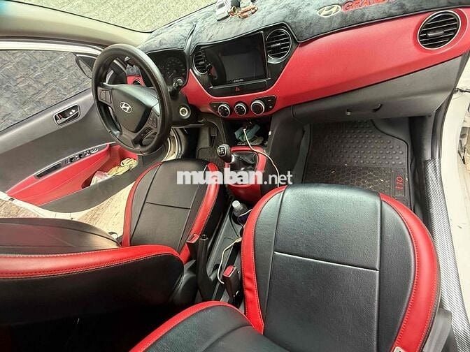Hyundai Grand i10 2020 Sedan 1.2 MT Base - 83256 k