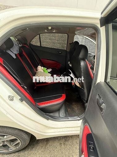 Hyundai Grand i10 2020 Sedan 1.2 MT Base - 83256 k