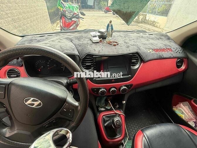 Hyundai Grand i10 2020 Sedan 1.2 MT Base - 83256 k