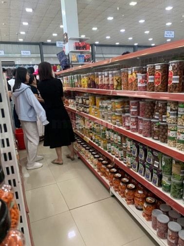 NHÀ CHÚ MỞ CỬA HÀNG BÁN PHỤ KIỆN , NƯỚC LỌC CẦN 4 BẠN