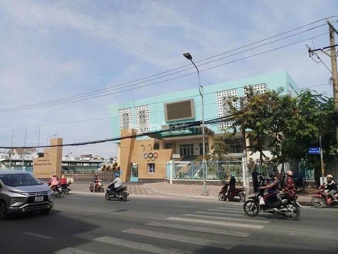 CHDV ngang 8m hẻm 276 Thống Nhất 240m2 6 tầng 31PN 160tr về túi NT mới