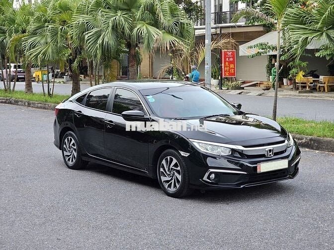 Honda Civic 2019 1.8 E 4 vạn, lốp theo xe