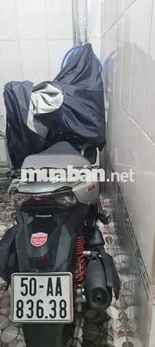 Xe còn mới 100% bản số đấu giá